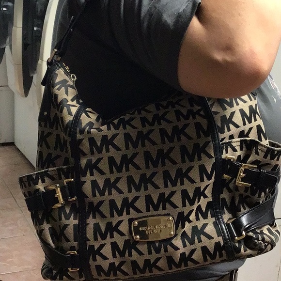 Micheal Kori’s handbag - Picture 2 of 5